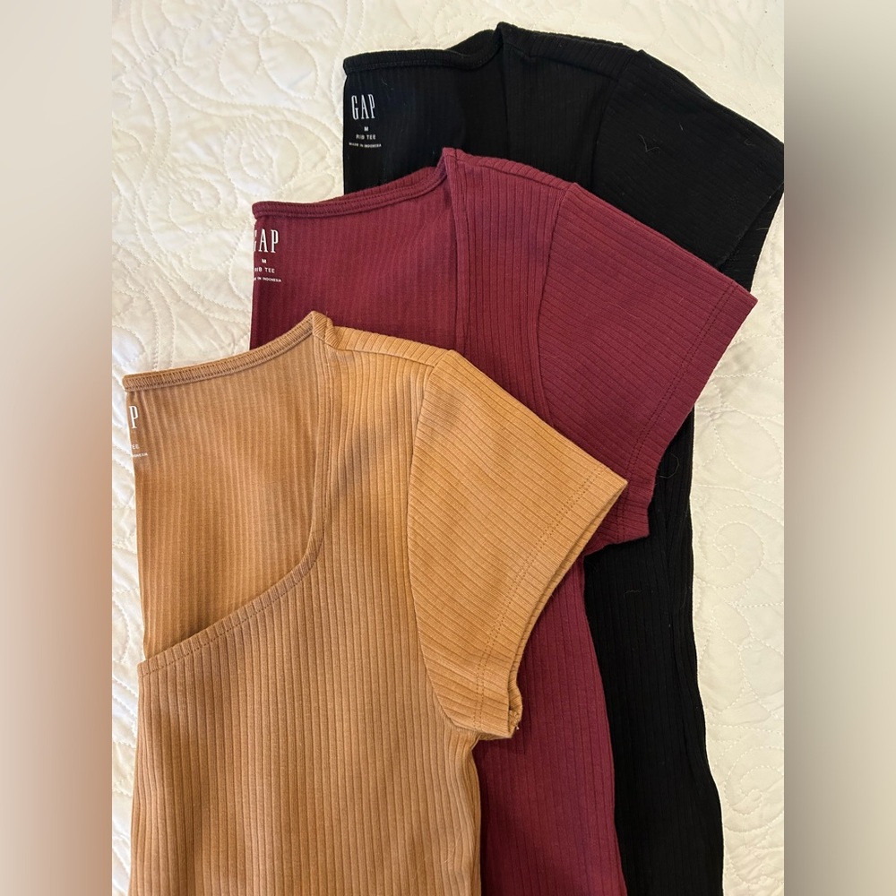 LOT of 3 GAP Women’s Ribbed Sweetheart Neckline Ts